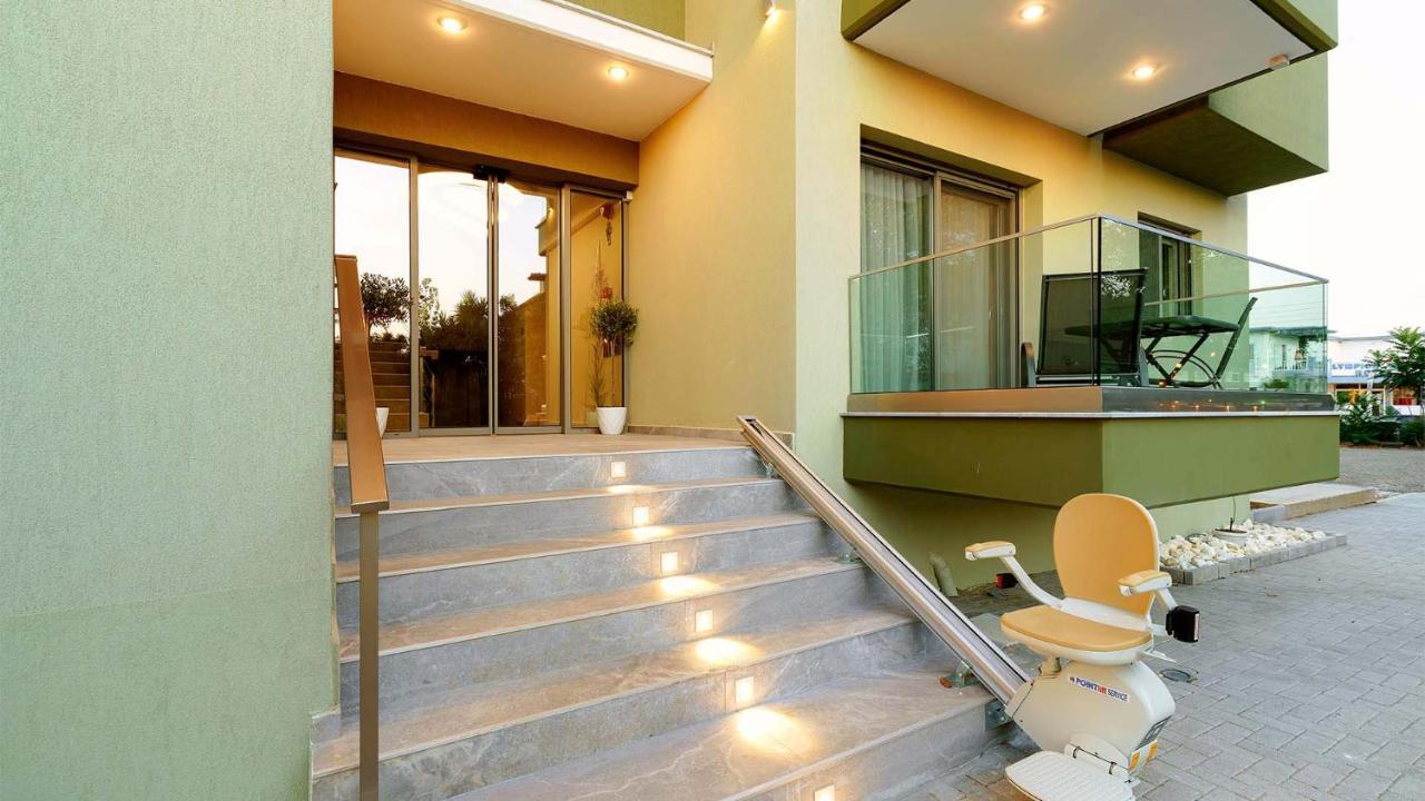 Estelle Family Luxury Apartments & Suites Gerakini Exterior foto