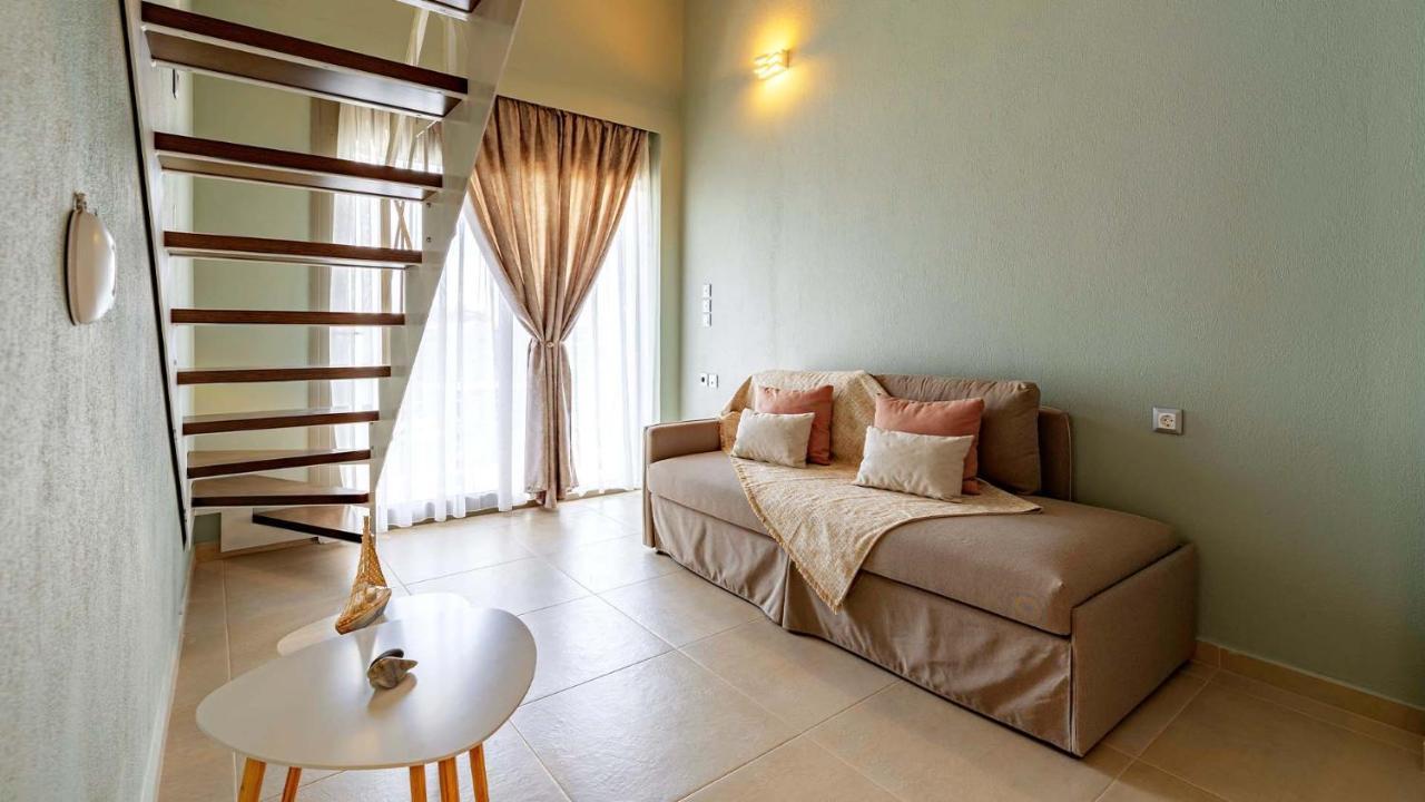 Estelle Family Luxury Apartments & Suites Gerakini Exterior foto