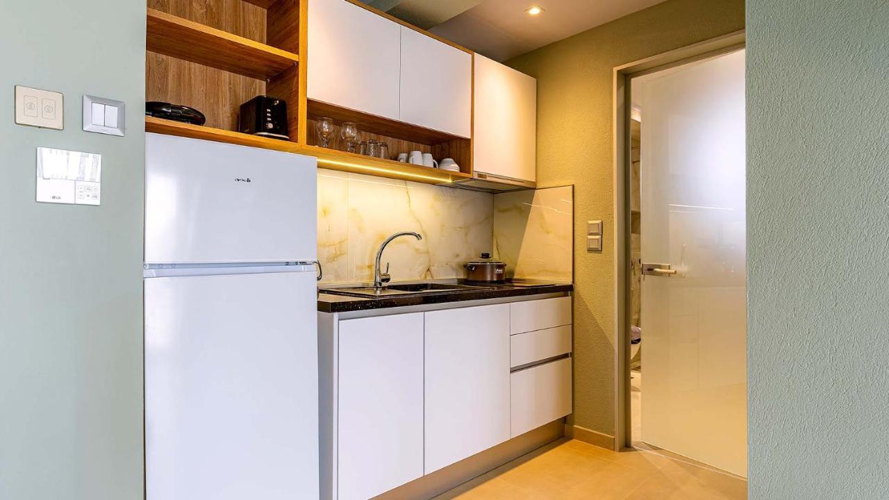Estelle Family Luxury Apartments & Suites Gerakini Exterior foto