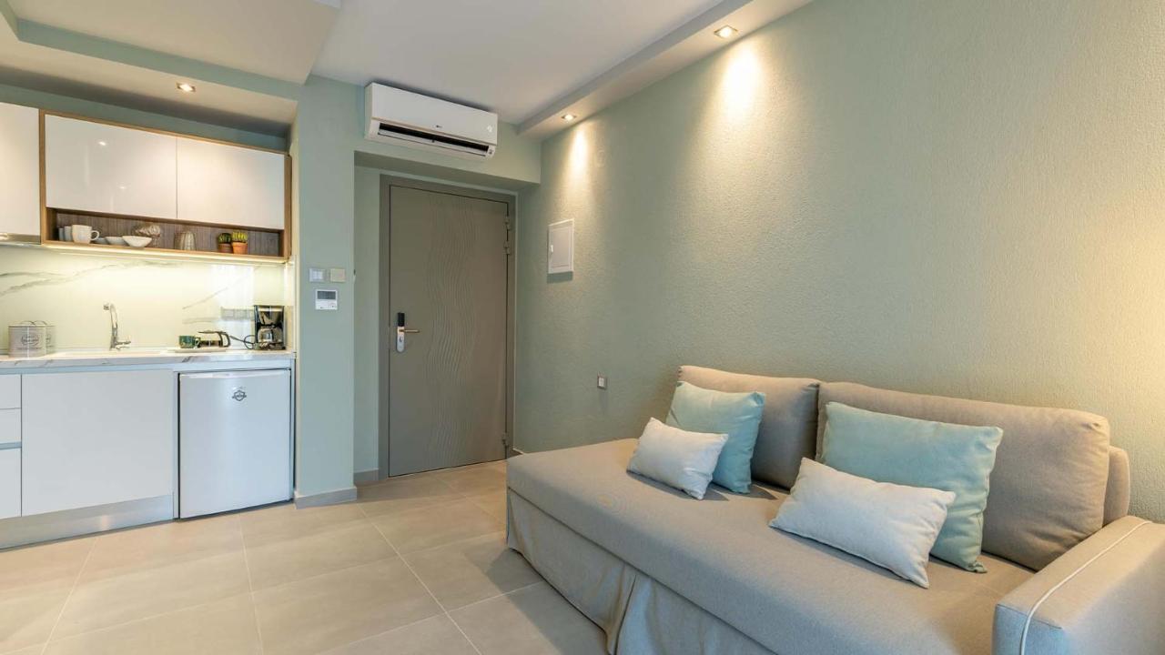 Estelle Family Luxury Apartments & Suites Gerakini Exterior foto